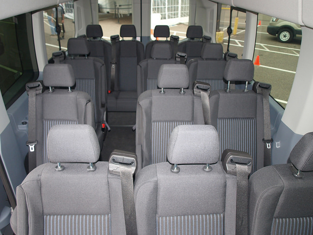 2015 ford 12 passenger van